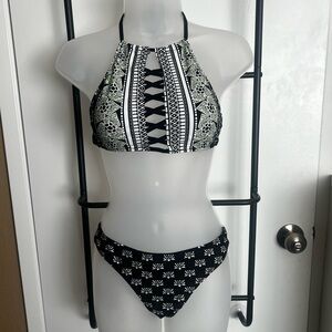 Cupshe Black and White Lace-Up Bikini